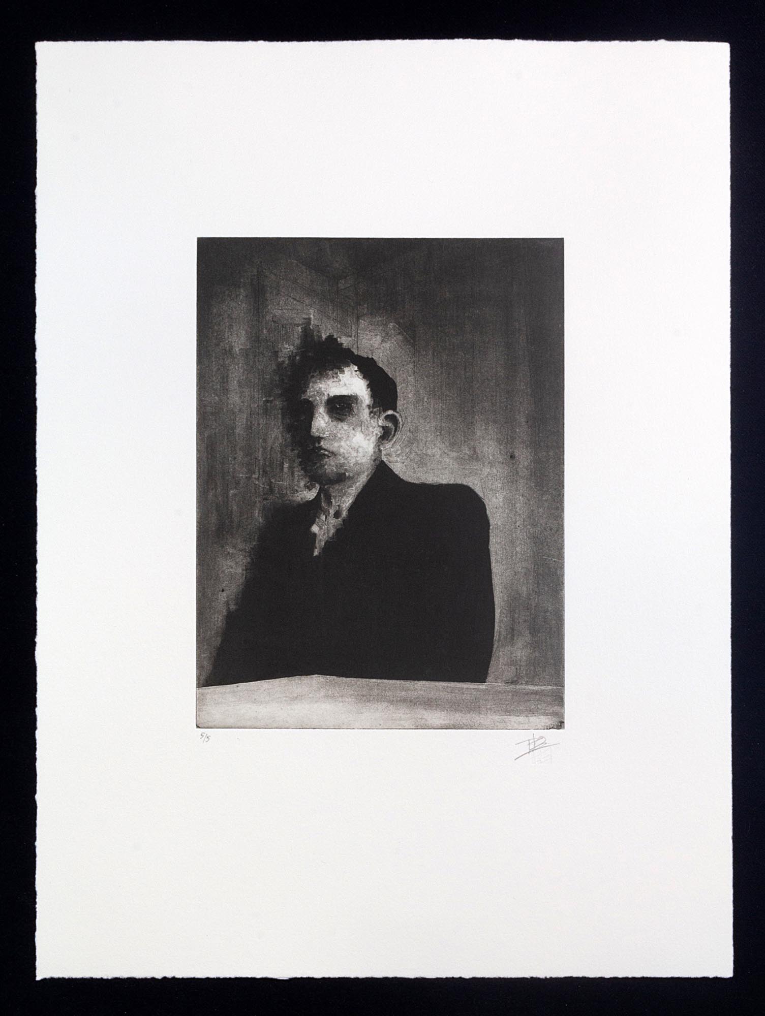 Gravure originale Portrait IV par Clément Scarpi, estampe expressionniste noire et blanche d'un homme en costume, style clair-obscur.