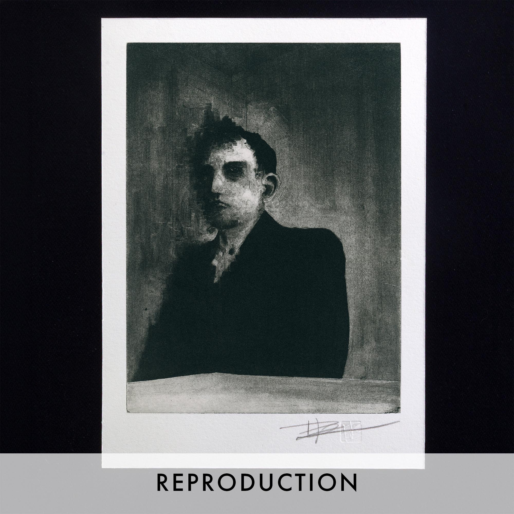 Gravure originale Portrait IV par Clément Scarpi, estampe expressionniste noire et blanche d'un homme en costume, style clair-obscur.